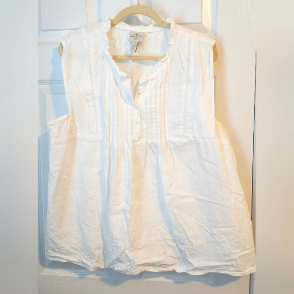 St John's Bay Brand White Sleeveless Blouse